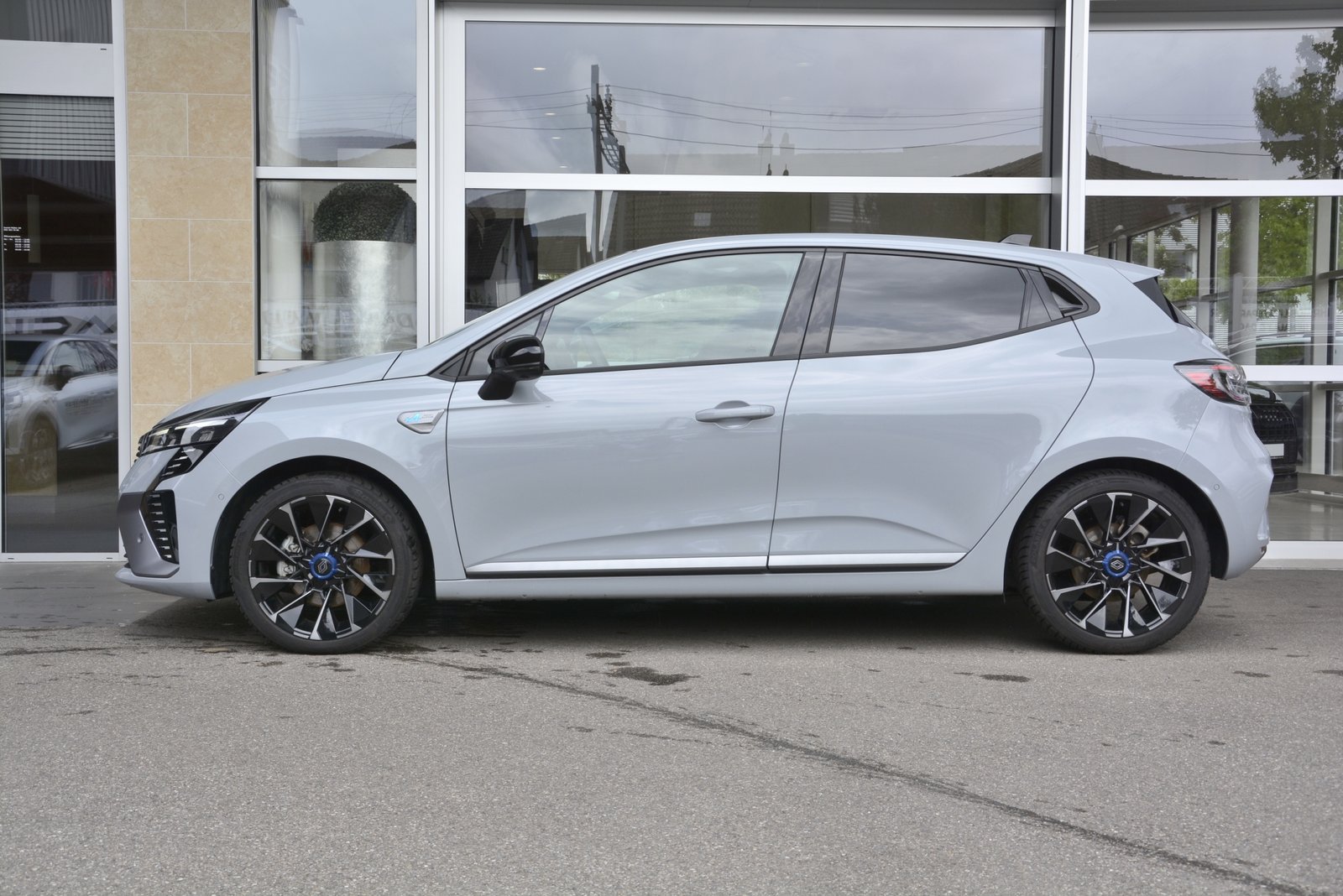 RENAULT Clio 1.6 E-Tech esprit Alpine, Hybride Intégral Essence/Électricité, Occasion / Utilisé, Automatique - 3