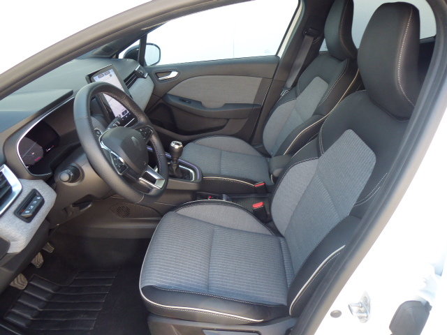 RENAULT Clio 1.0 TCe techno, Essence, Occasion / Utilisé, Manuelle - 5