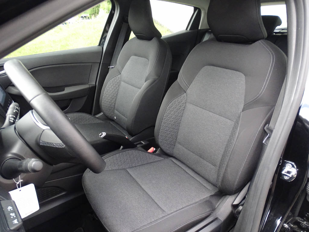 RENAULT Clio 1.0 TCe Zen, Petrol, Second hand / Used, Manual - 5