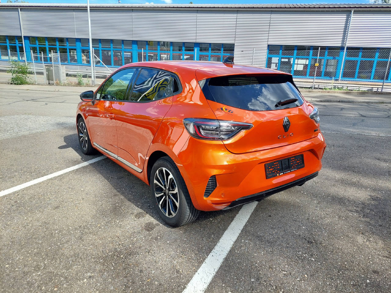 RENAULT Clio 1.6 E-Tech techno 145, Full-Hybrid Petrol/Electric, Second hand / Used, Automatic - 4
