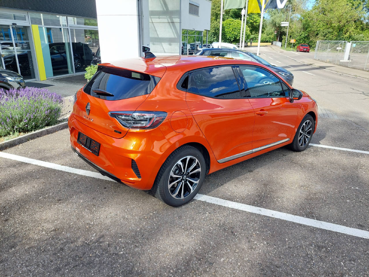RENAULT Clio 1.6 E-Tech techno 145, Full-Hybrid Petrol/Electric, Second hand / Used, Automatic - 5