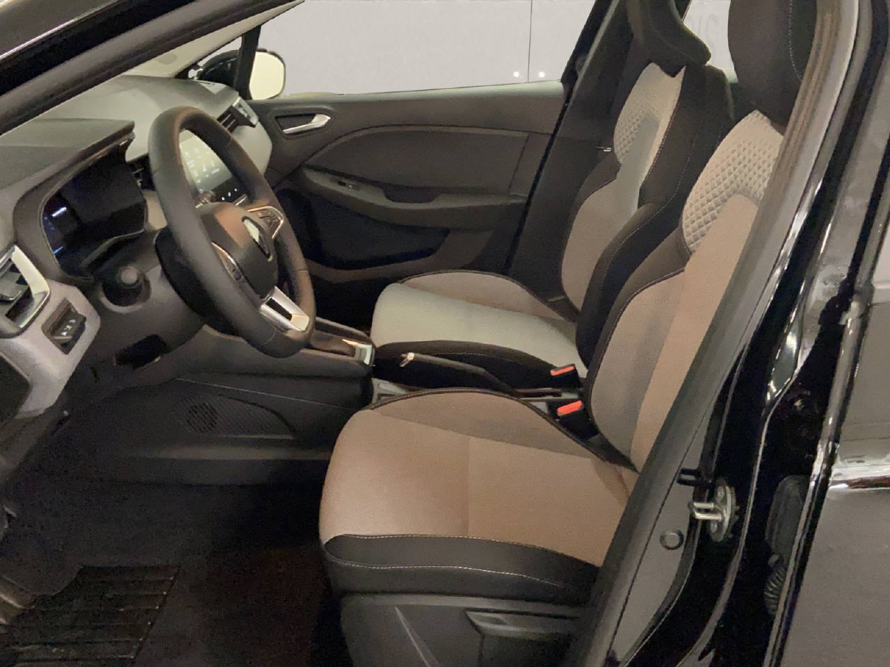RENAULT Clio 1.6 E-Tech evolution, Full-Hybrid Petrol/Electric, Second hand / Used, Automatic - 5