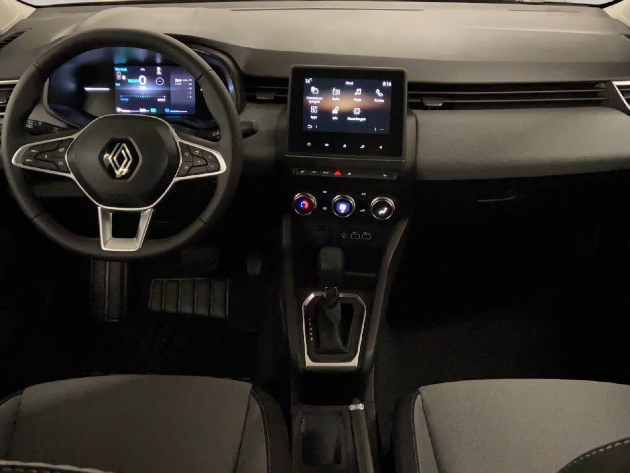 RENAULT Clio 1.6 E-Tech evolution, Full-Hybrid Petrol/Electric, Second hand / Used, Automatic - 6