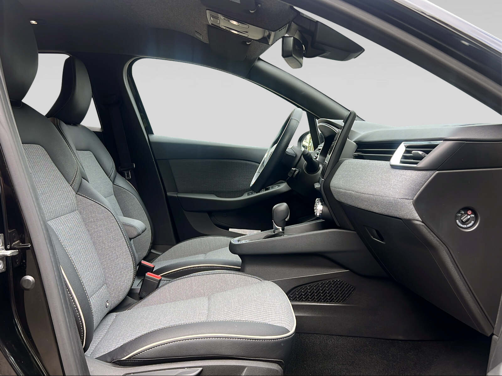 RENAULT CLIO techno E-TECH full hybrid 145, Full-Hybrid Petrol/Electric, Second hand / Used, Automatic - 6