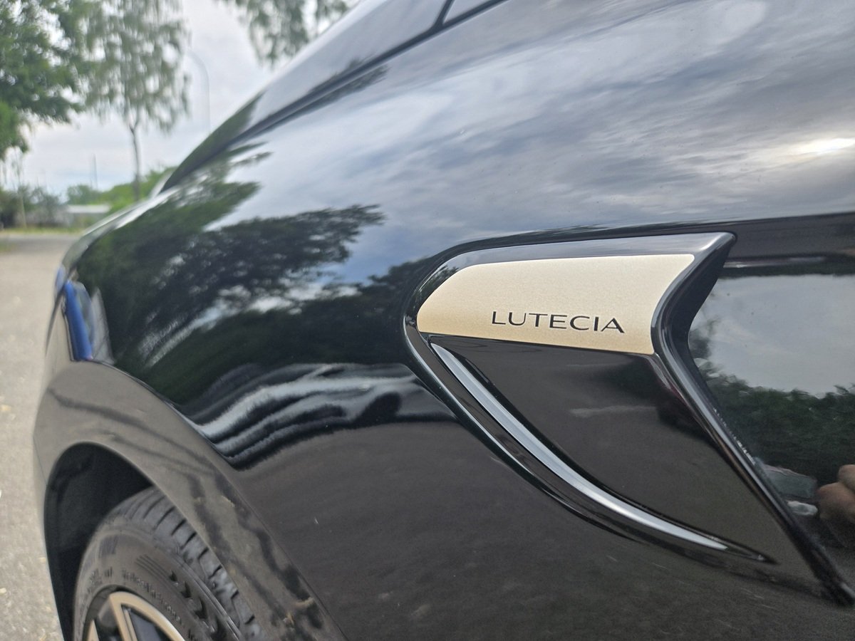 RENAULT Clio 1.3 TCe Lutecia, Benzin, Occasion / Gebraucht, Handschaltung - 7