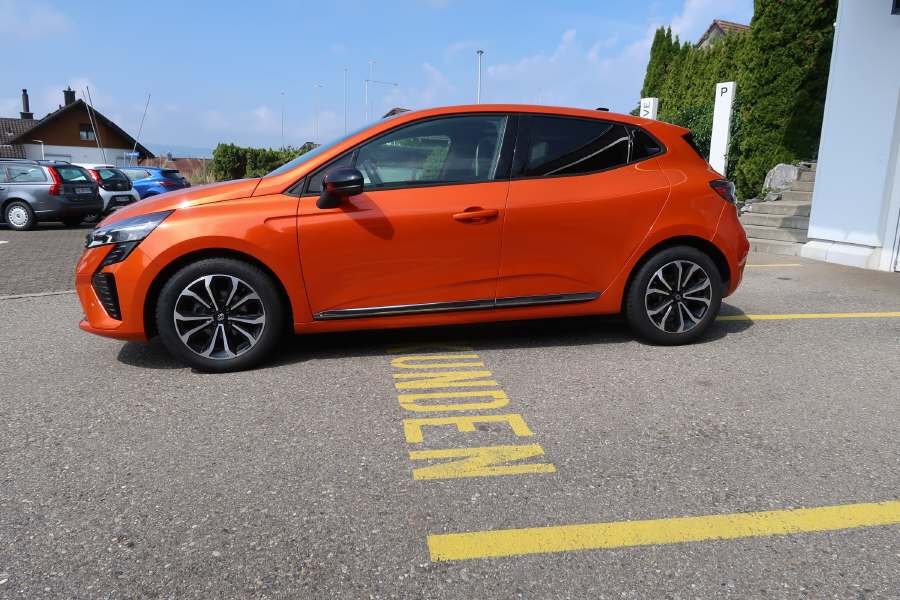 RENAULT Clio 1.0 TCe techno, Petrol, Second hand / Used, Manual - 2