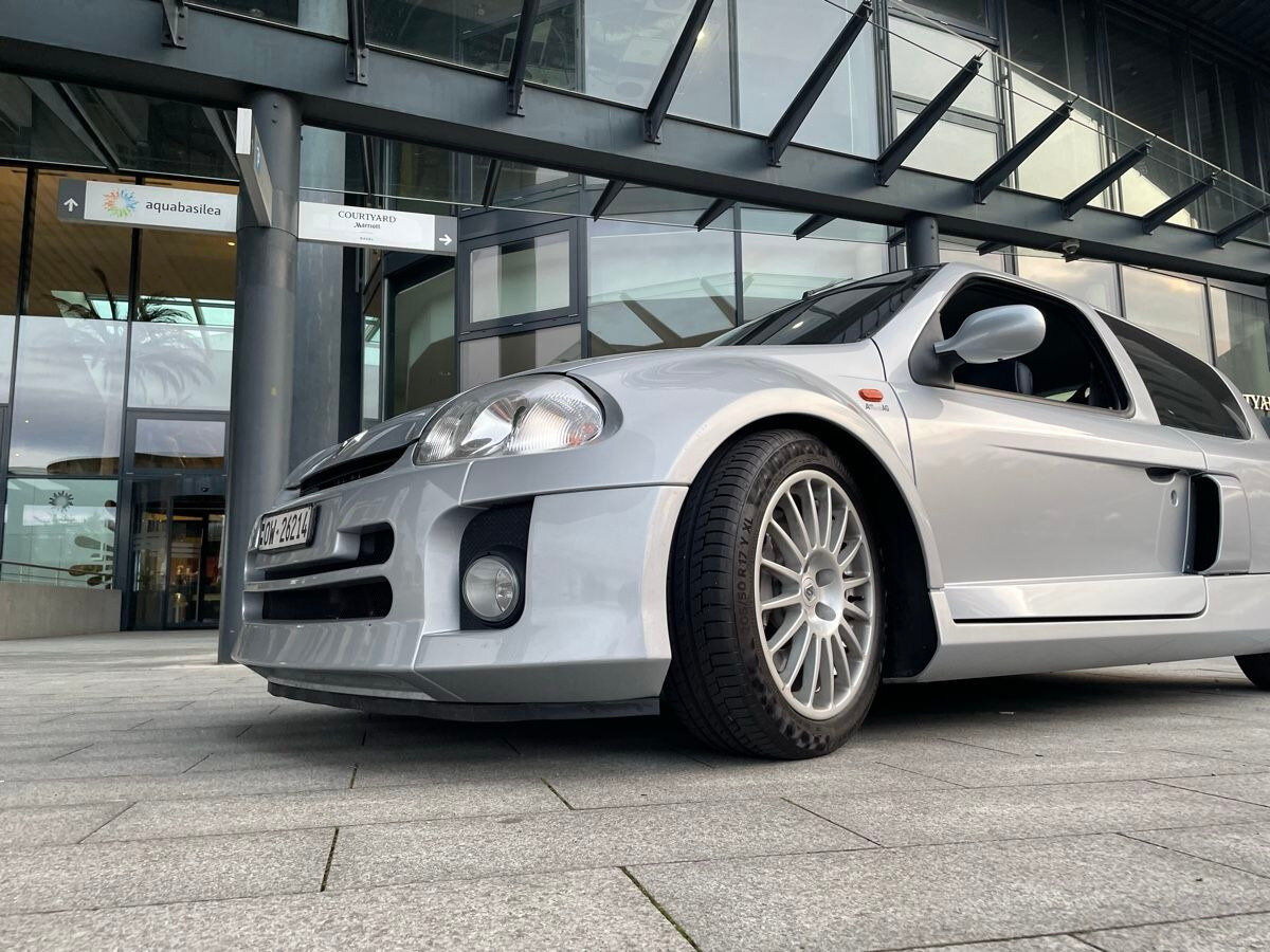 RENAULT Clio 3.0 V6 24V Sport, Petrol, Second hand / Used, Manual - 2