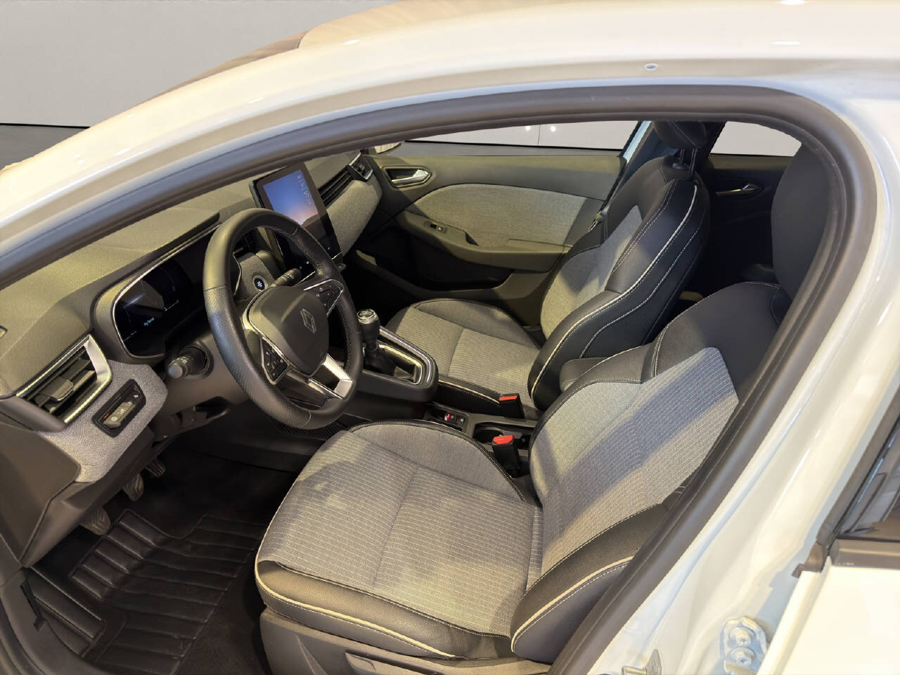 RENAULT Clio 1.0 TCe techno, Benzin, Occasion / Gebraucht, Handschaltung - 5