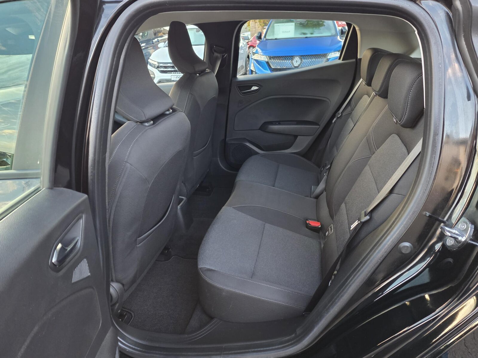RENAULT Clio equilibre TCe 90, Essence, Occasion / Utilisé, Manuelle - 7