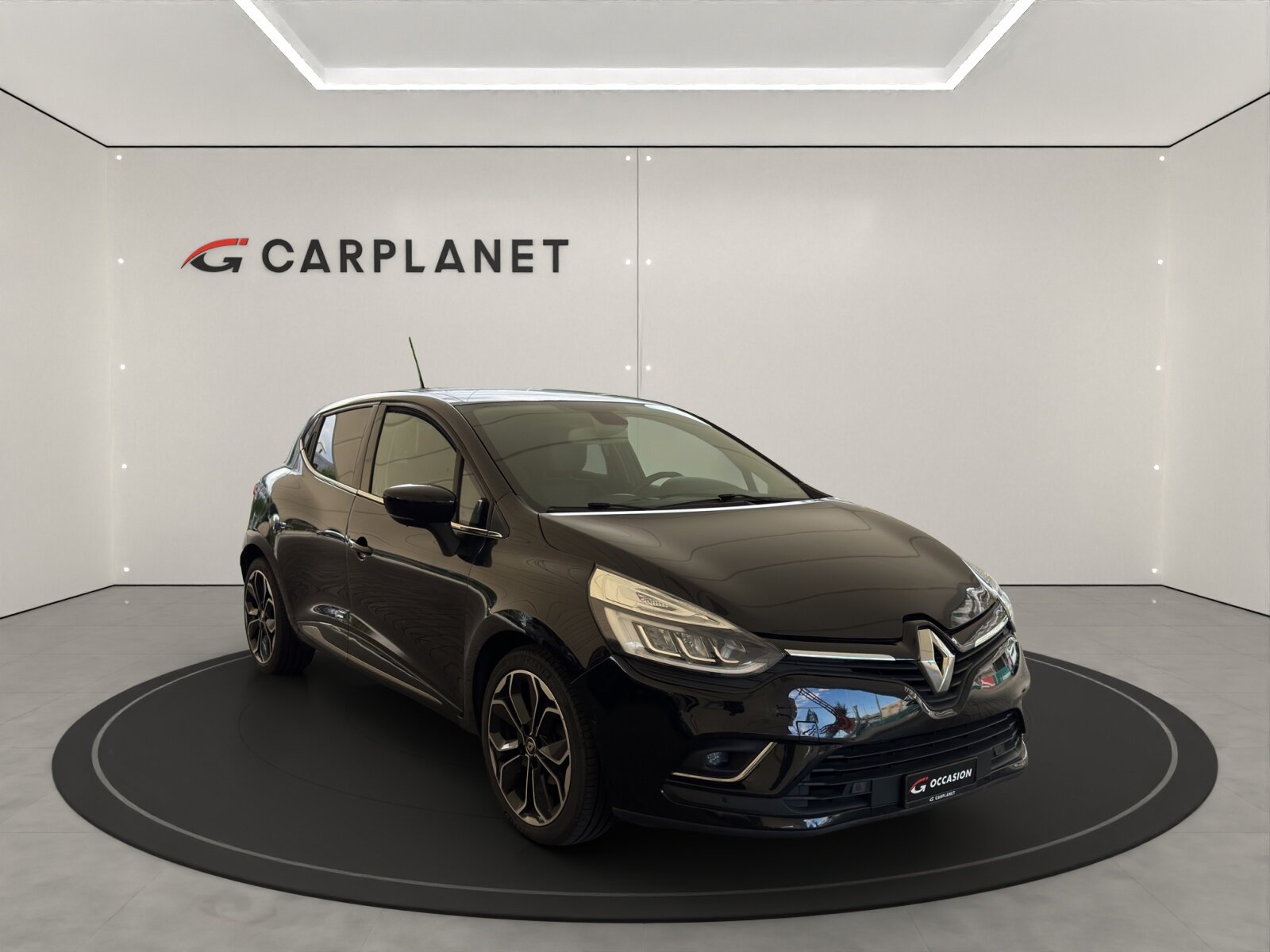 RENAULT Clio 1.2 TCe 120PS 90th Anniv. S/S *Automat*, Petrol, Second hand / Used, Automatic - 2