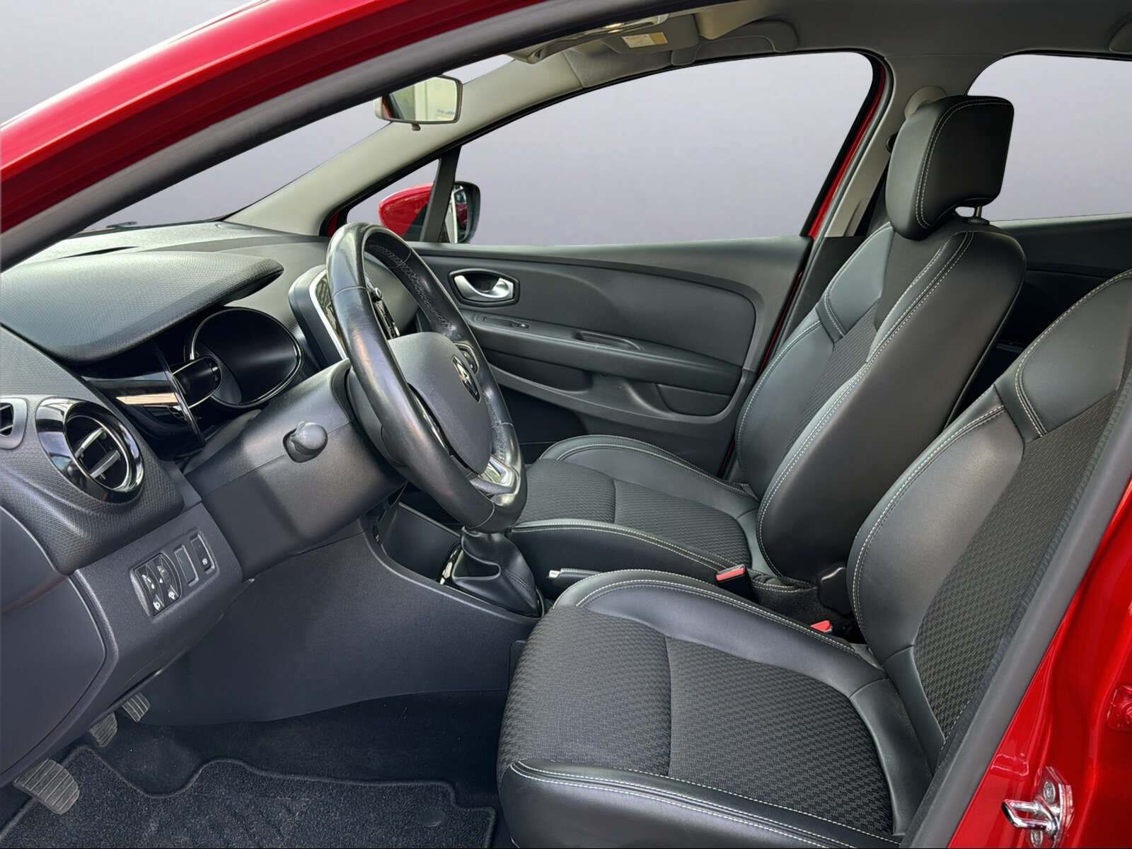 RENAULT Clio 1.2 TCe 120 Intens S/S, Essence, Occasion / Utilisé, Manuelle - 5