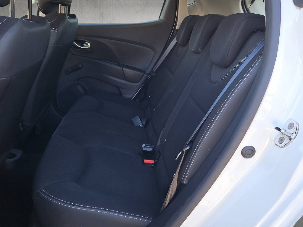 RENAULT Clio 0.9 TCe Expression S/S, Benzin, Occasion / Gebraucht, Handschaltung - 6