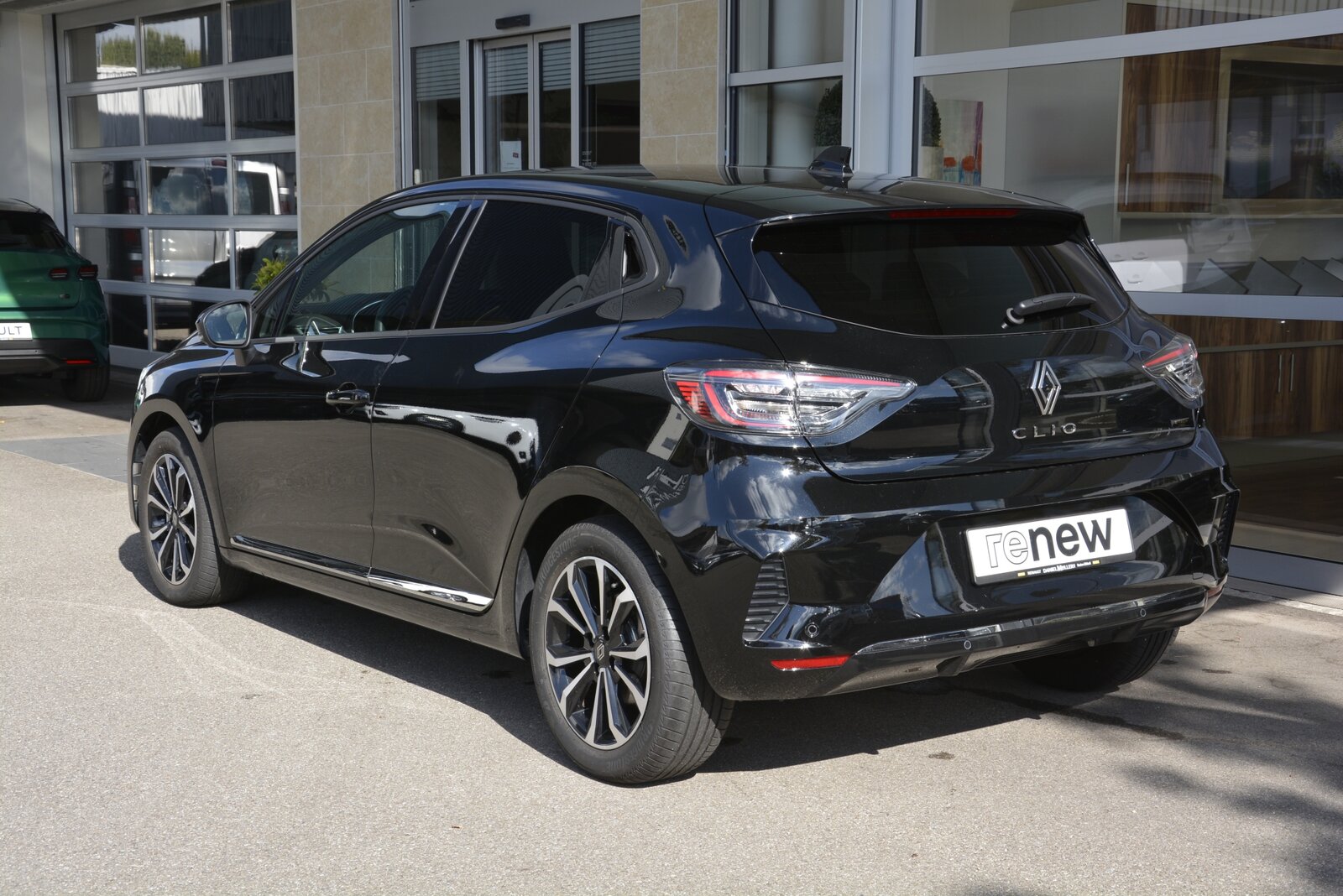 RENAULT Clio 1.6 E-Tech techno, Full-Hybrid Petrol/Electric, Second hand / Used, Automatic - 4