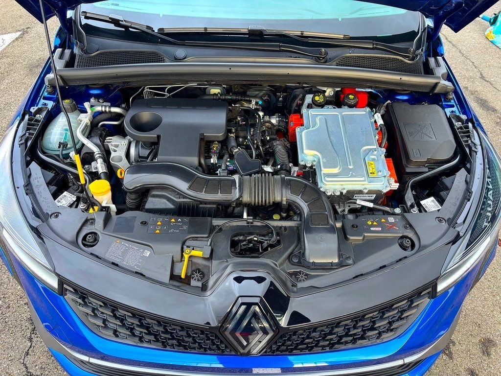 RENAULT CLIO 1.6 E-Tech esprit Alpine, Voll-Hybrid Benzin/Elektro, Occasion / Gebraucht, Automatik - 7