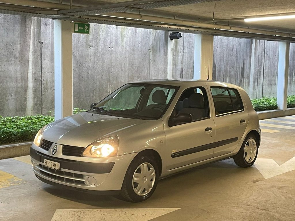 RENAULT CLIO 1.2 16V 75 Authentique