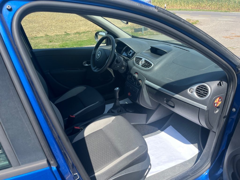 RENAULT CLIO 1.2 16V 75 Expression, Essence, Occasion / Utilisé, Manuelle - 7