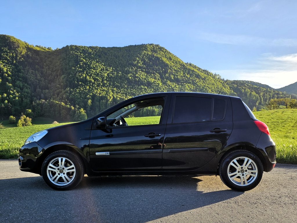 RENAULT CLIO 1.2 16V 75 Collection, Essence, Occasion / Utilisé, Manuelle - 2