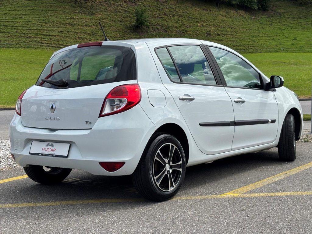 RENAULT CLIO 1.2 TCe 100 Expression, Petrol, Second hand / Used, Manual - 3