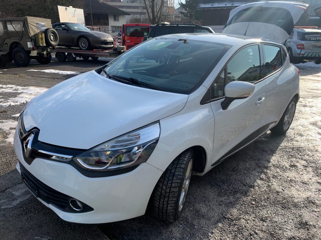 RENAULT CLIO 1.2 TCe 120 Swiss Edition, Essence, Occasion / Utilisé, Automatique - 4