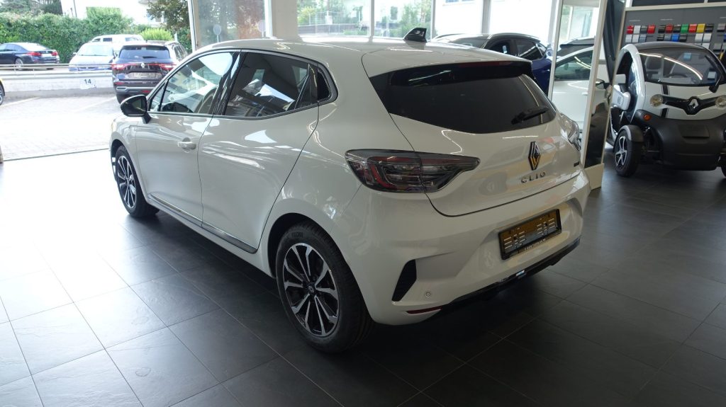 RENAULT CLIO 1.6 E-Tech techno, Full-Hybrid Petrol/Electric, Second hand / Used, Automatic - 2