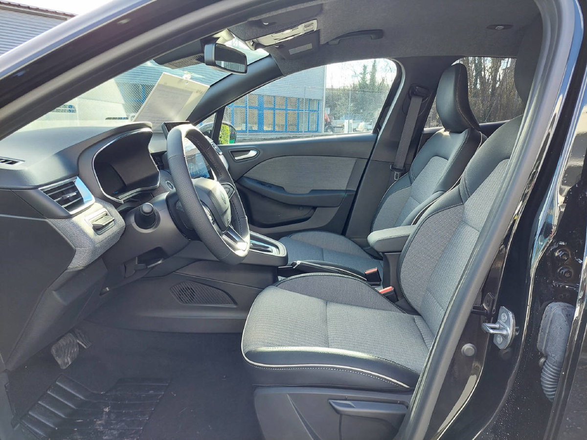 RENAULT CLIO techno E-TECH full hybrid 145, Hybride Intégral Essence/Électricité, Voiture de démonstration, Automatique - 6