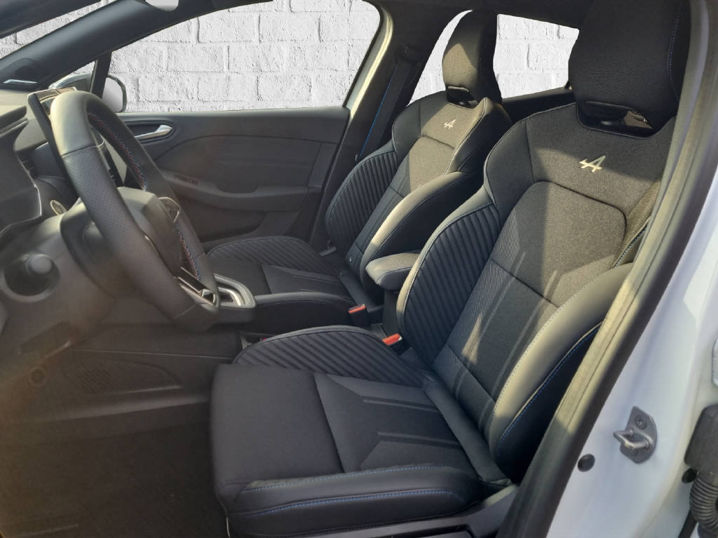 RENAULT CLIO esprit Alpine full hybrid E-Tech 145, Full-Hybrid Petrol/Electric, Ex-demonstrator, Automatic - 6