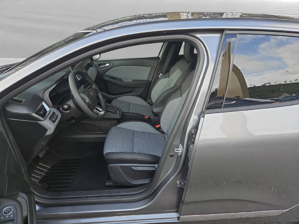 RENAULT Clio 1.6 E-Tech techno, Hybride Intégral Essence/Électricité, Voiture de démonstration, Automatique - 4