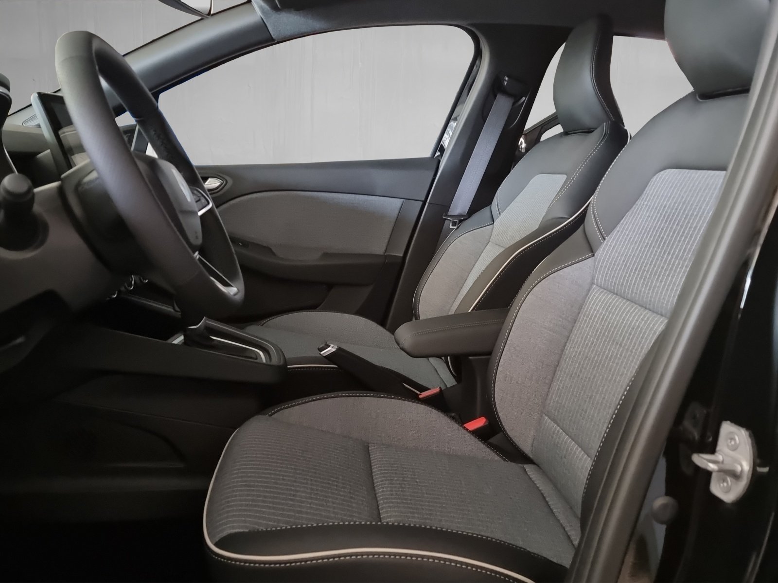 RENAULT Clio 1.6 E-Tech techno, Hybride Intégral Essence/Électricité, Voiture de démonstration, Automatique - 7