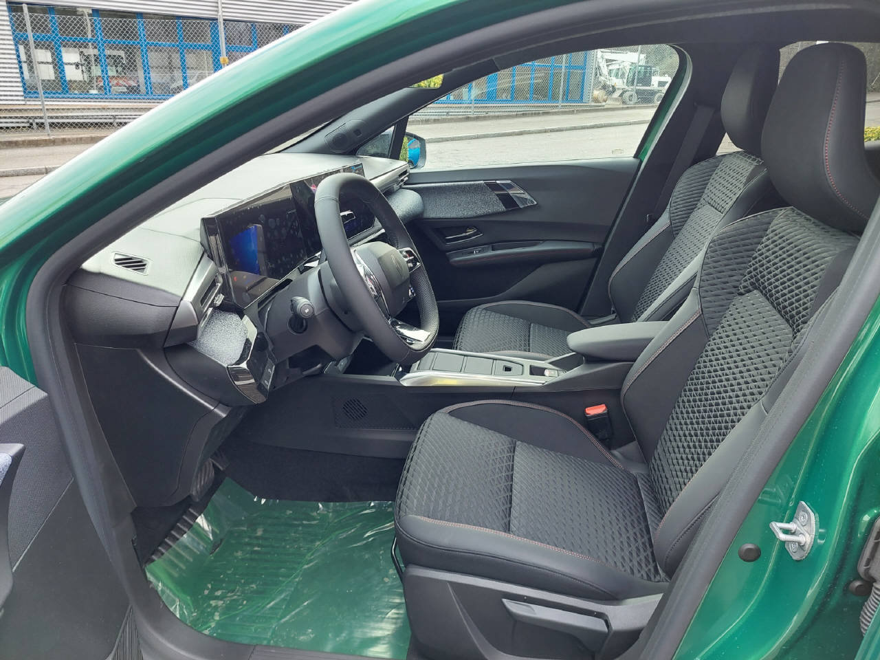 RENAULT CLIO E-TECH FULL HYBRID techno 160, Full-Hybrid Petrol/Electric, Ex-demonstrator, Automatic - 5