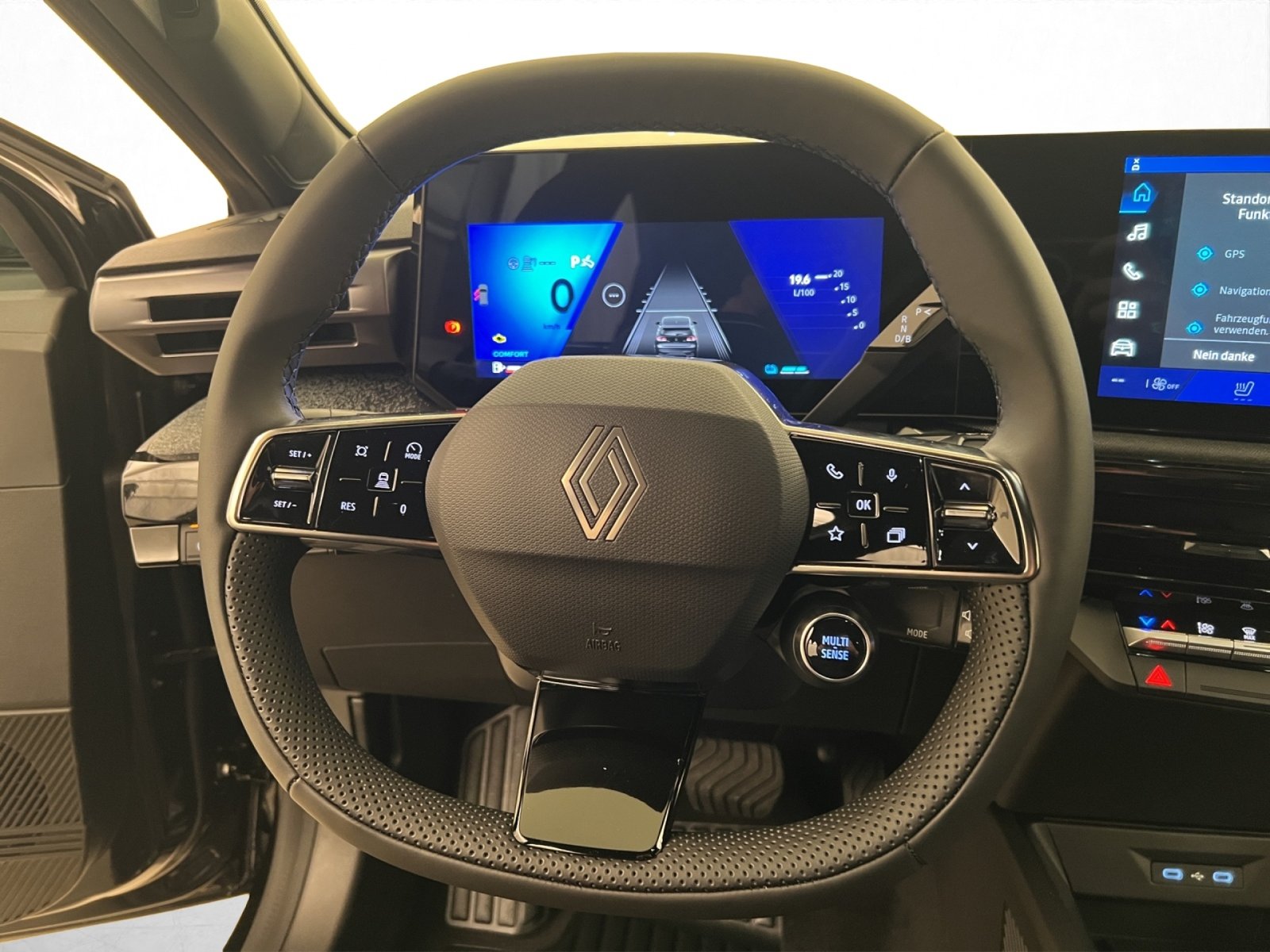 RENAULT Clio 6 1.8 E-Tech techno, Full-Hybrid Petrol/Electric, Ex-demonstrator, Automatic - 6