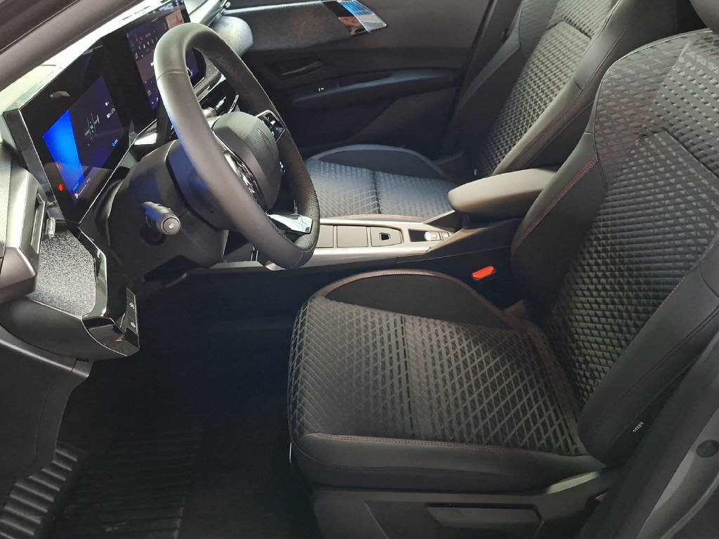 RENAULT Clio 1.8 E-Tech techno, Hybride Intégral Essence/Électricité, Voiture de démonstration, Automatique - 4