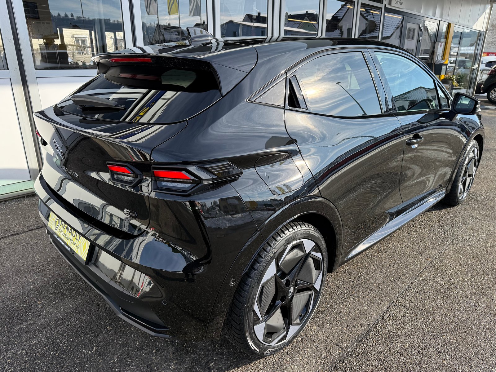 RENAULT Clio 1.8 E-Tech Techno, Benzin, Vorführwagen, Automatik - 4