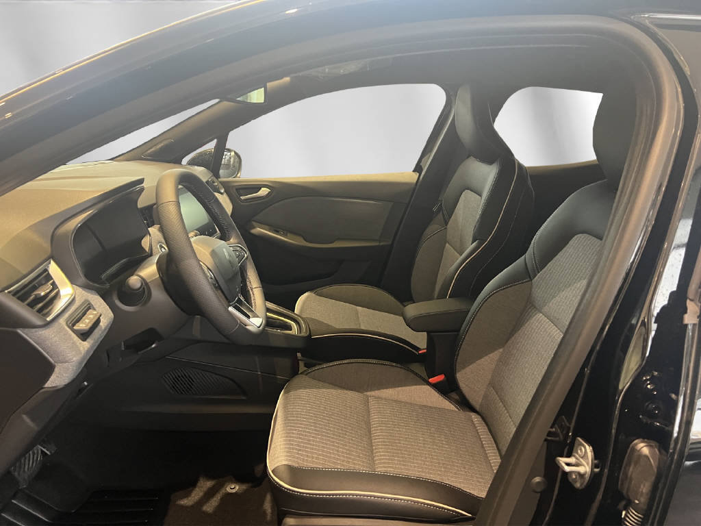 RENAULT Clio 1.6 E-Tech techno, Full-Hybrid Petrol/Electric, Ex-demonstrator, Automatic - 4