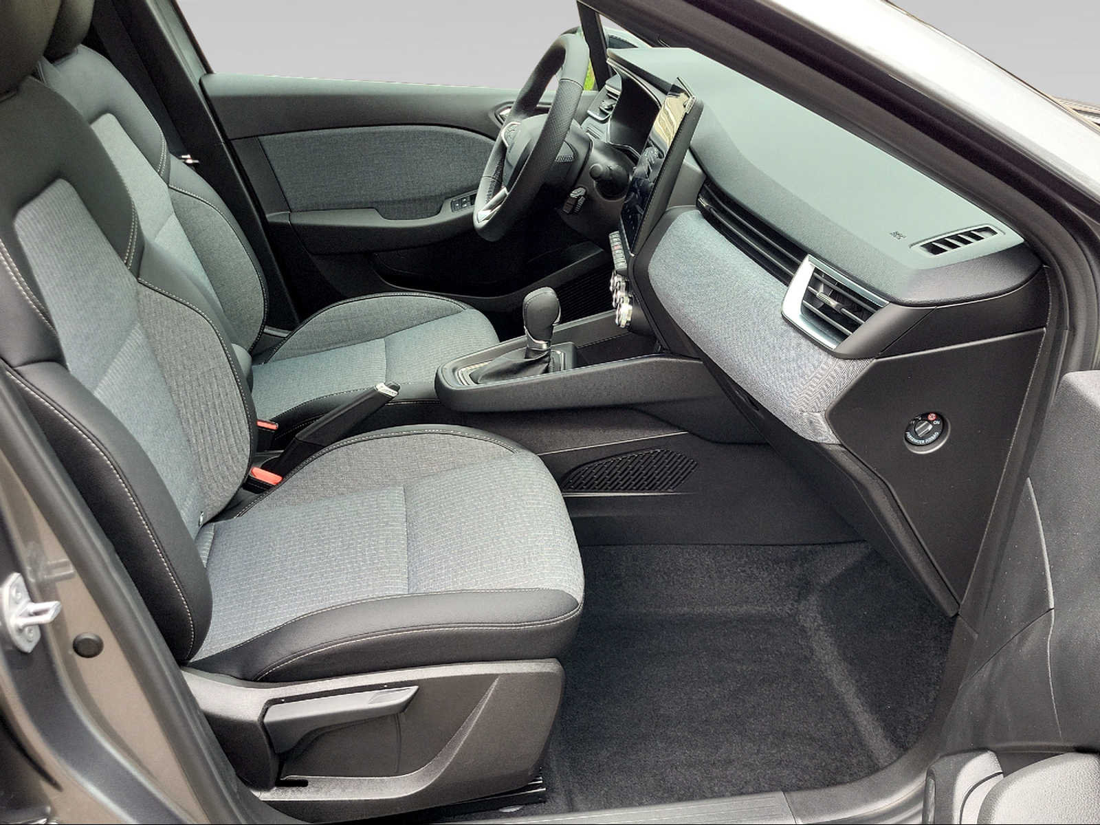 RENAULT CLIO techno TCe 90 X-Tronic, Benzin, Vorführwagen, Automatik - 6
