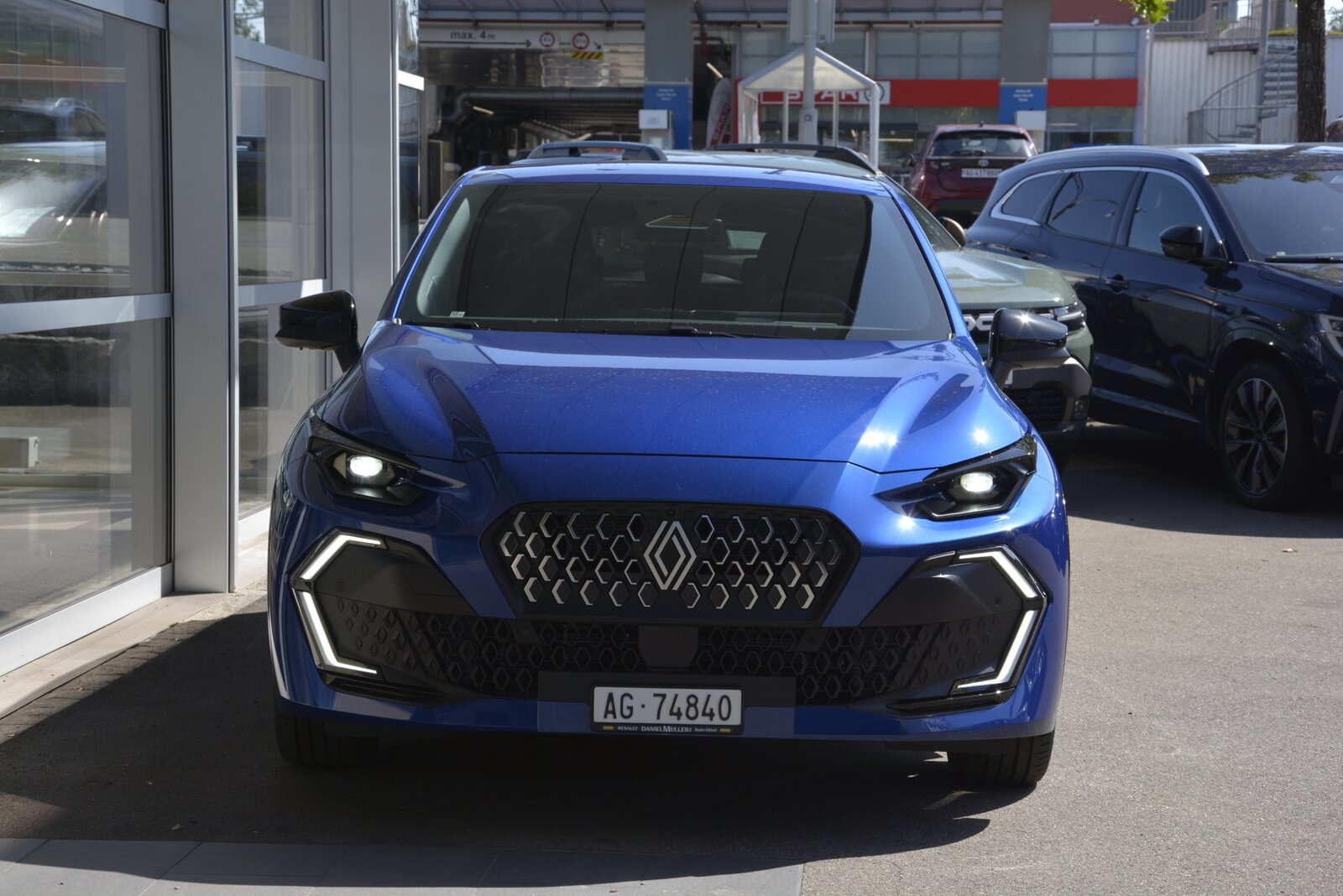 RENAULT CLIO techno full hybrid E-Tech 160, Full-Hybrid Petrol/Electric, Ex-demonstrator, Automatic - 2