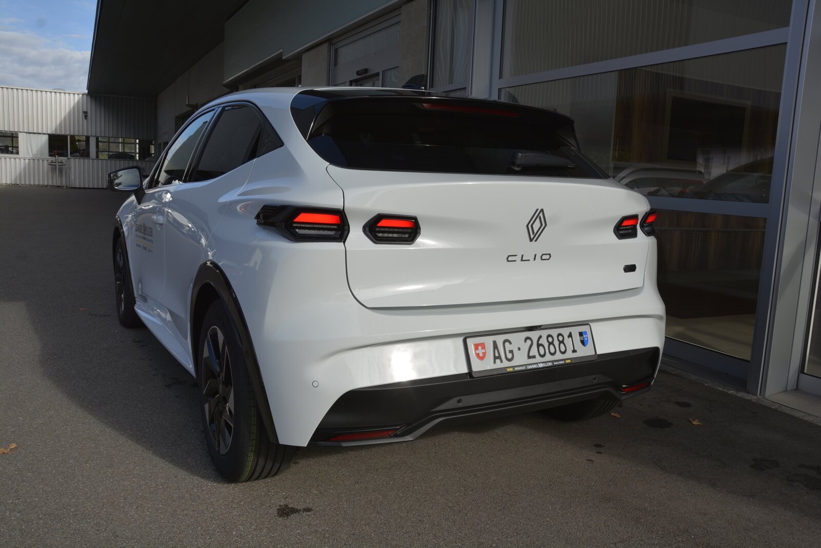 RENAULT CLIO techno full hybrid E-Tech 160, Full-Hybrid Petrol/Electric, Ex-demonstrator, Automatic - 5