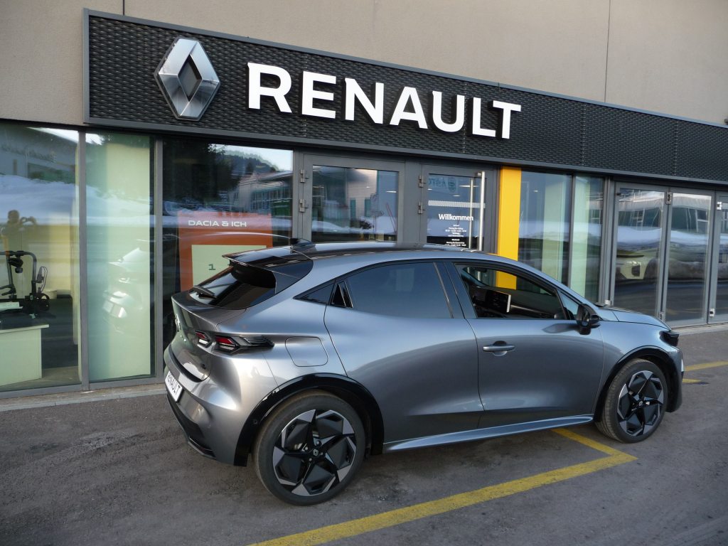 RENAULT CLIO 1.8 E-Tech techno, Full-Hybrid Petrol/Electric, Ex-demonstrator, Automatic - 7