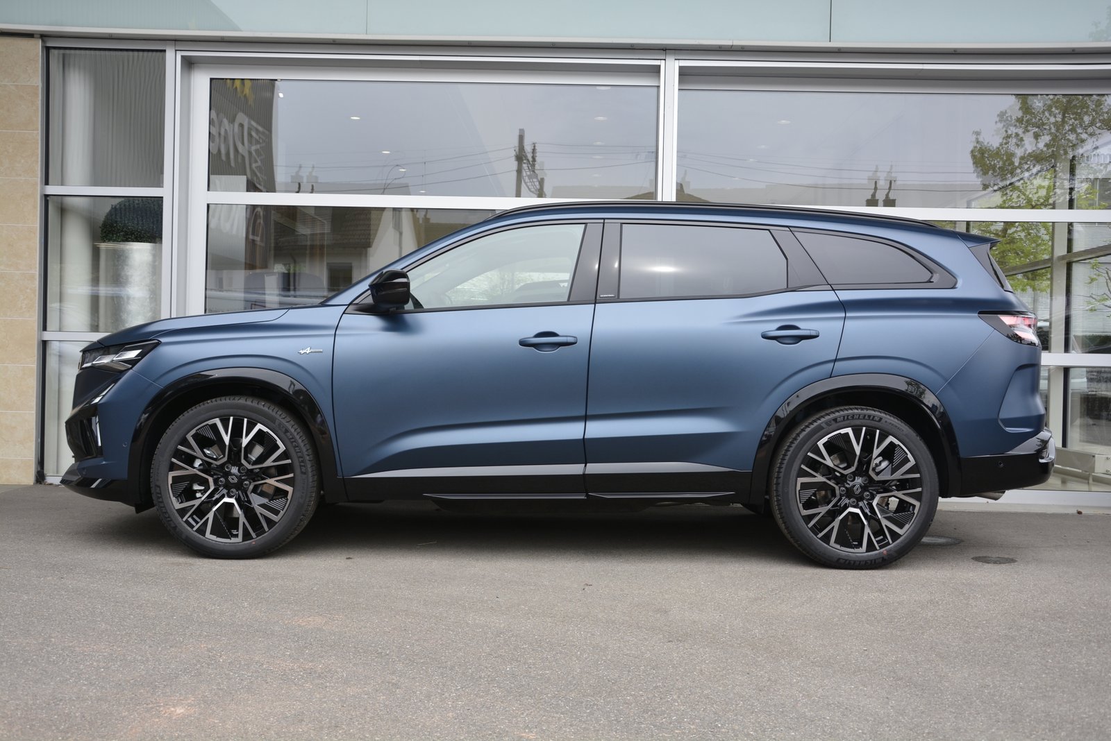 RENAULT Espace E-Tech esprit Alpine full hybrid 200 - 5 Seater, Hybride Intégral Essence/Électricité, Voiture nouvelle, Automatique - 3