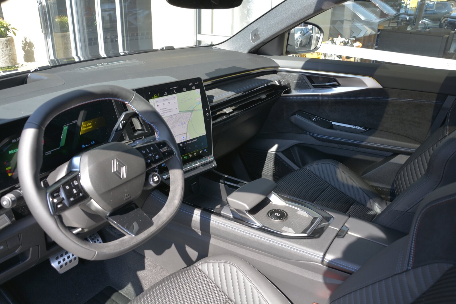 RENAULT Espace Full Hybrid E-Tech esprit Alpine full hybrid E-Tech 2, Hybride Intégral Essence/Électricité, Voiture nouvelle, Automatique - 5