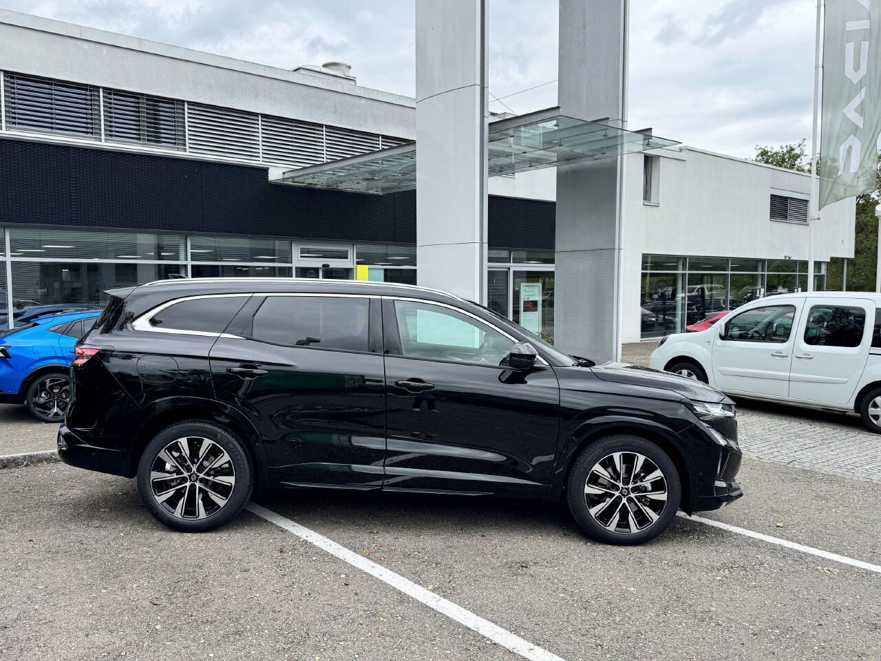 RENAULT Espace 1.2 E-Tech techno, Full-Hybrid Petrol/Electric, New car, Automatic - 3