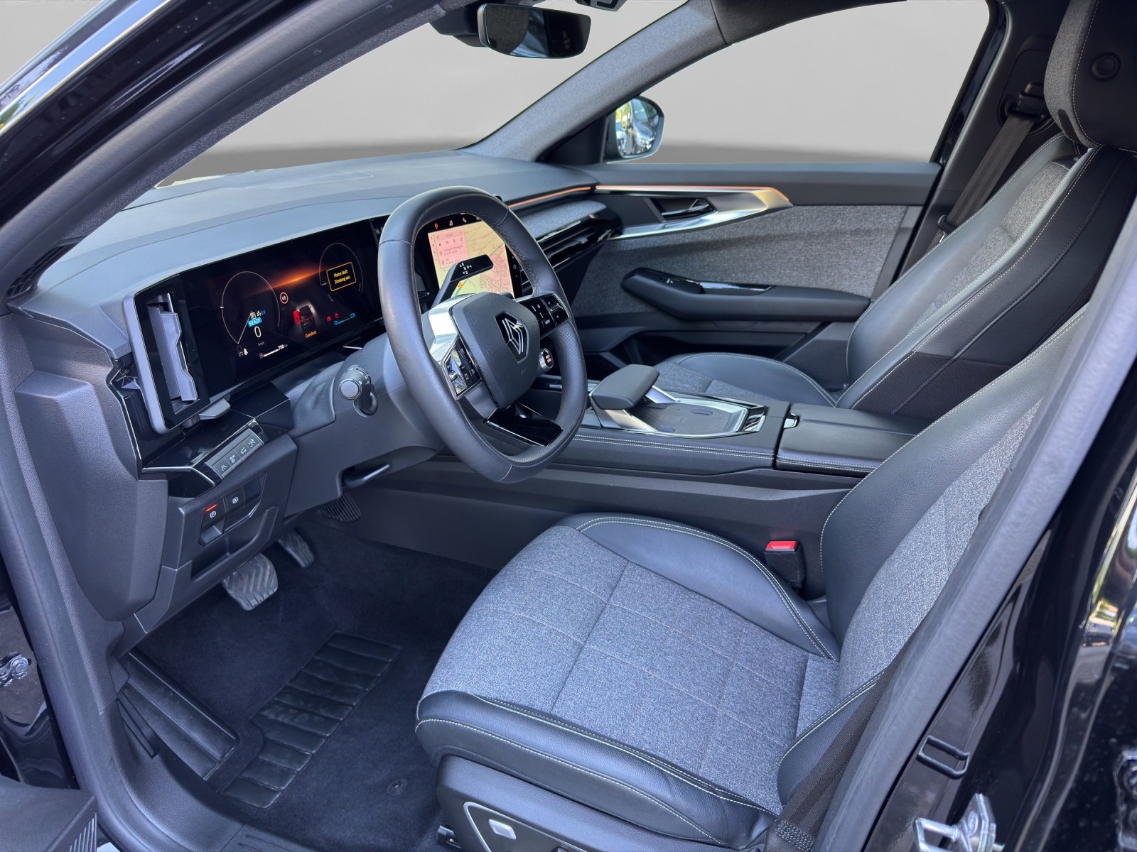 RENAULT Espace 1.2 E-Tech techno 7P, Full-Hybrid Petrol/Electric, Second hand / Used, Automatic - 6