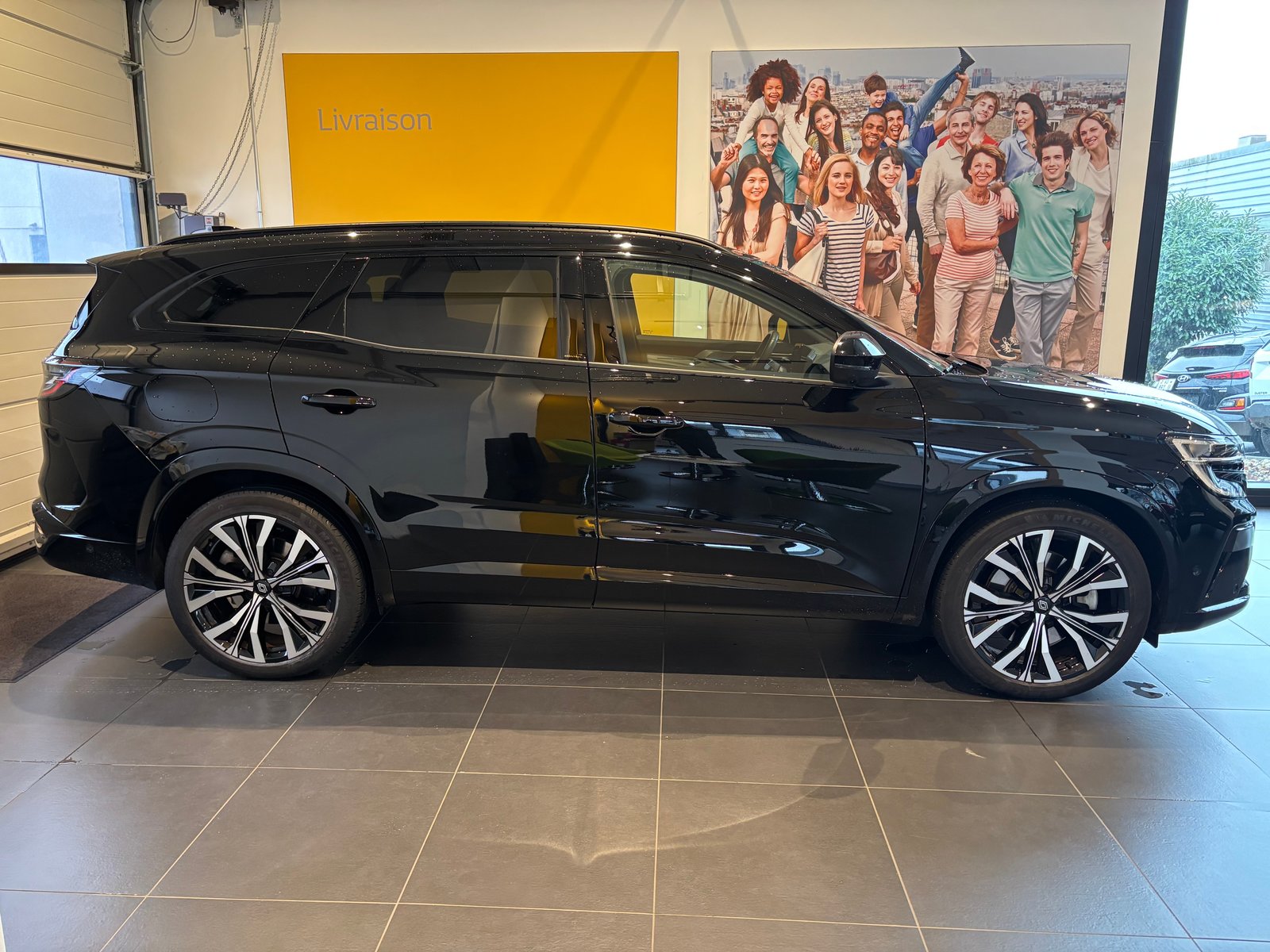 RENAULT Espace 1.2 E-Tech 200 Iconic 7-Sitze, Full-Hybrid Petrol/Electric, Second hand / Used, Automatic - 4