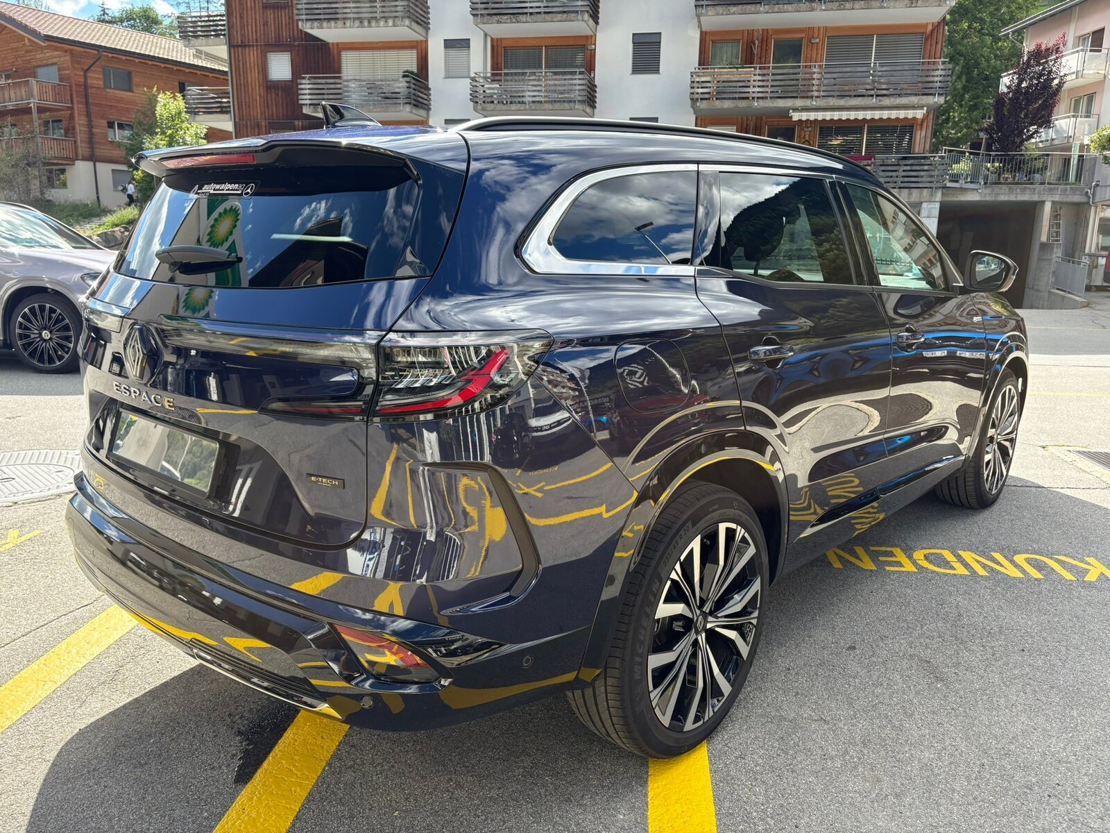 RENAULT Espace 1.2 E-Tech Iconic, Voll-Hybrid Benzin/Elektro, Occasion / Gebraucht, Automatik - 5