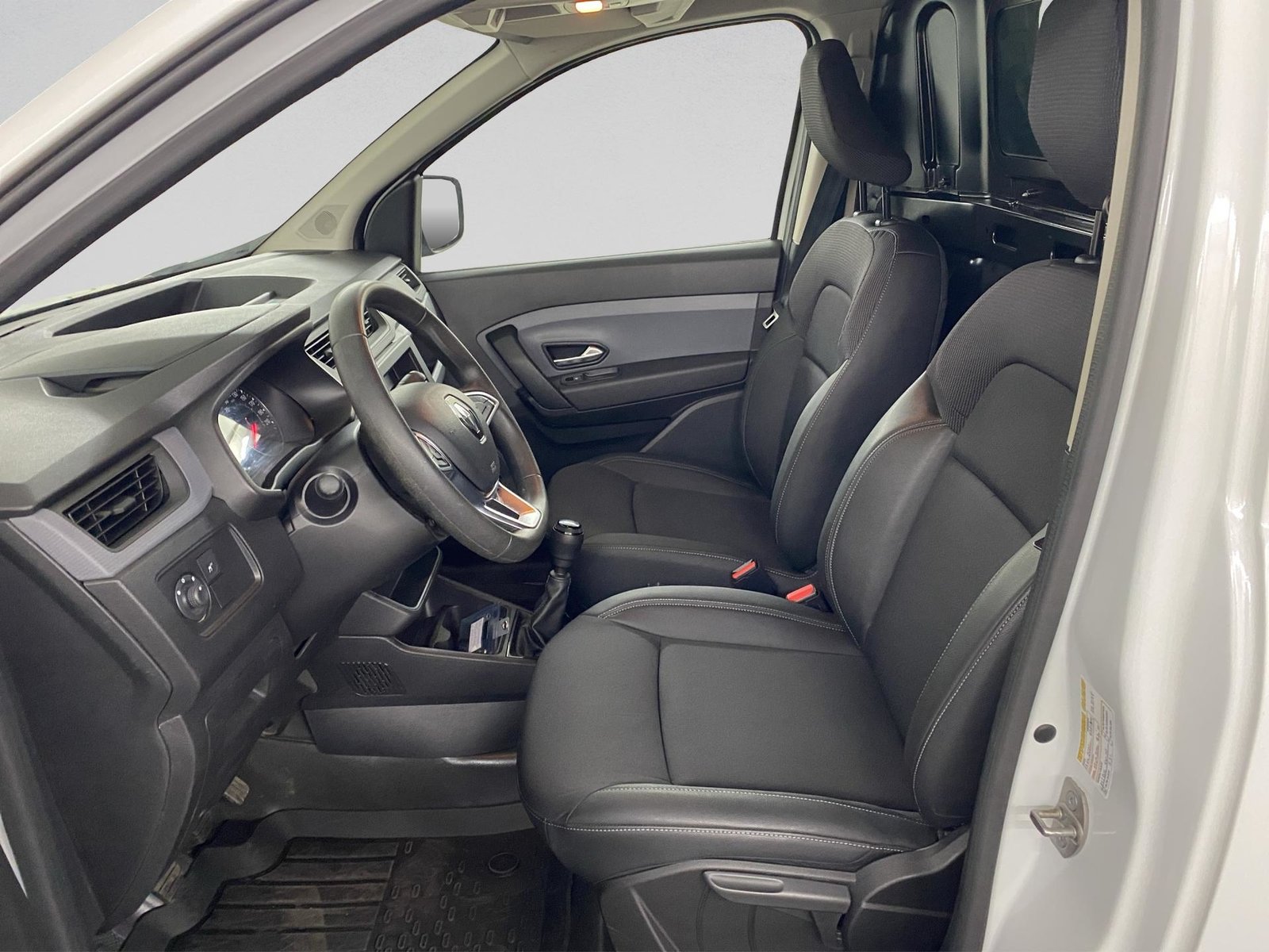 RENAULT Express 1.3TCe 100 PF Advance, Essence, Occasion / Utilisé, Manuelle - 7