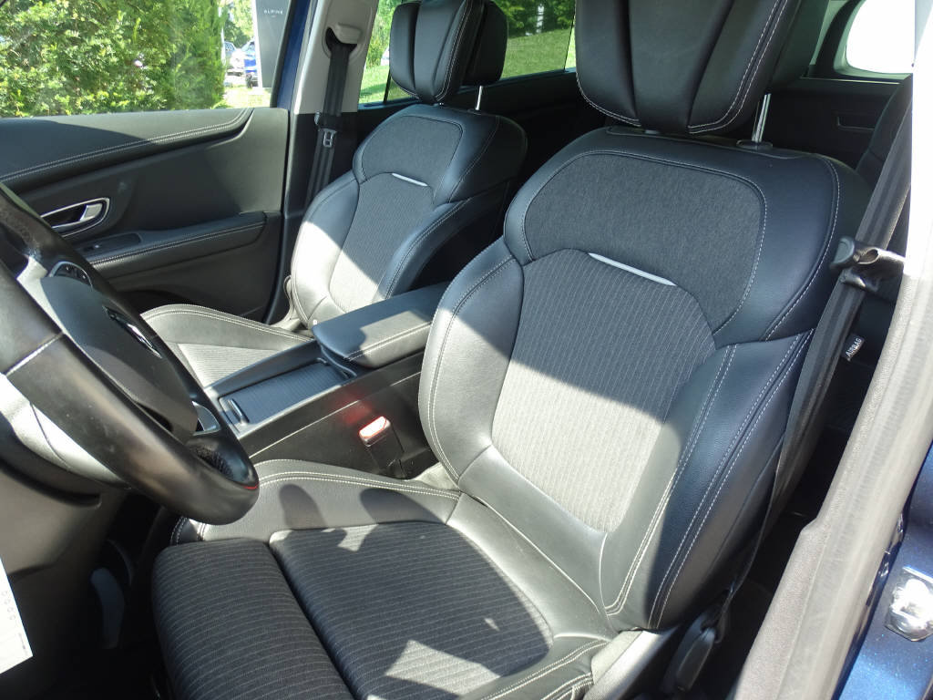 RENAULT Grand Scénic 1.3 TCe 140 Intens, Benzin, Occasion / Gebraucht, Automatik - 5