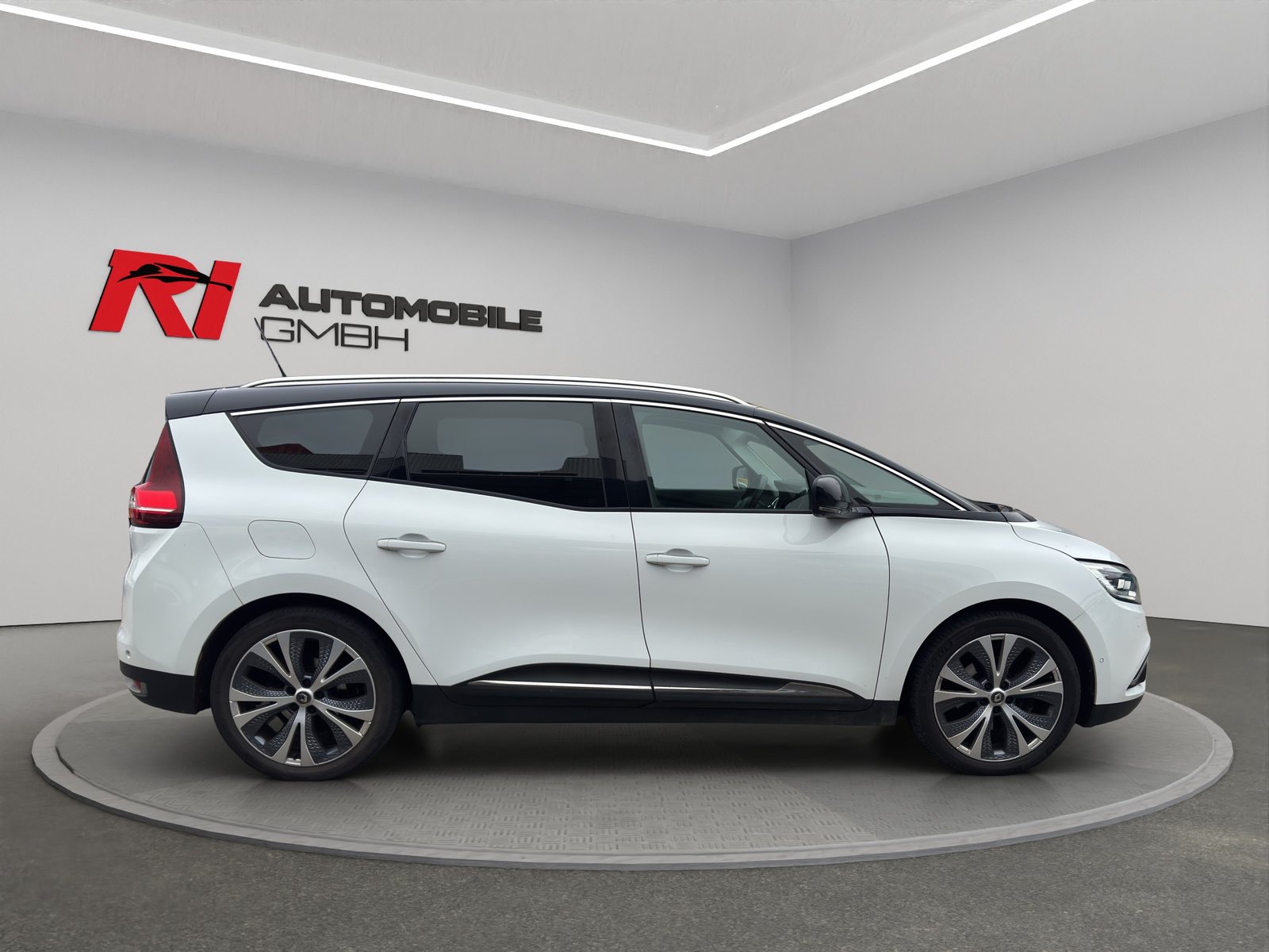 RENAULT Grand Scénic 1.3 16V Turbo Intens EDC, Benzin, Occasion / Gebraucht, Automat - 7