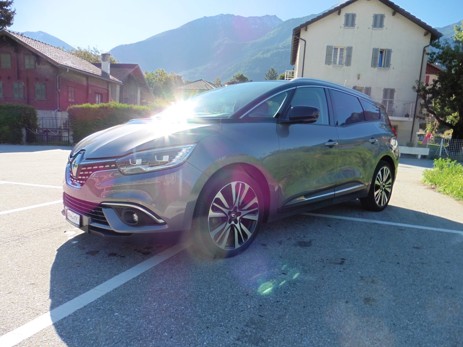 RENAULT Grand Scénic 1.6 dCi Initiale Paris EDC, Diesel, Occasion / Utilisé, Automatique - 3