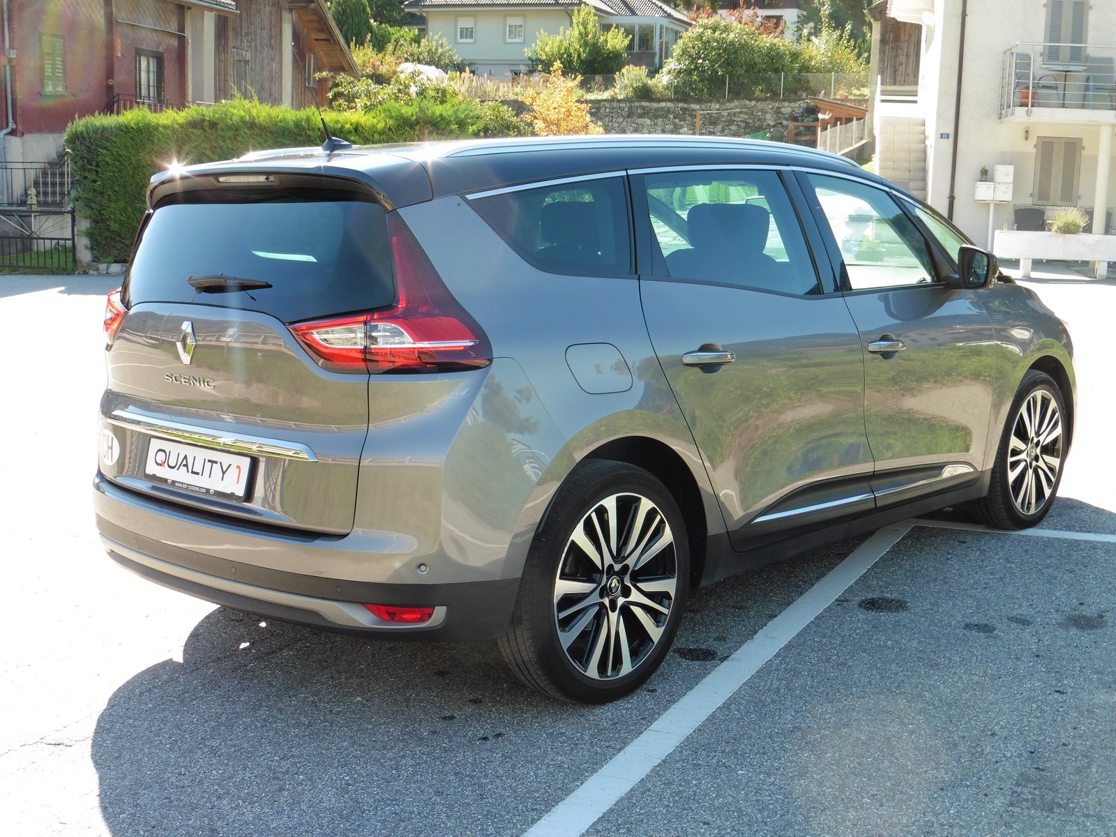 RENAULT Grand Scénic 1.6 dCi Initiale Paris EDC, Diesel, Occasion / Utilisé, Automatique - 7