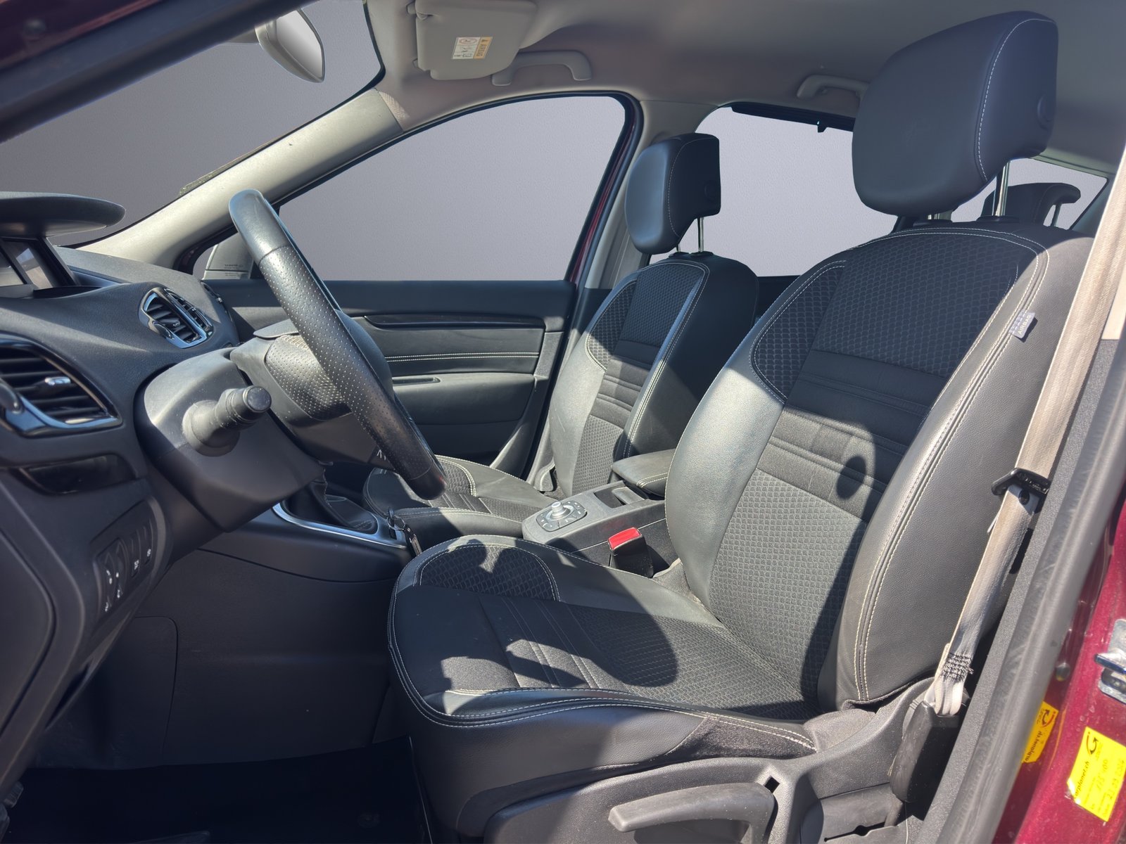 RENAULT Grand Scénic 1.2 16V Turbo Bose, Essence, Occasion / Utilisé, Manuelle - 6