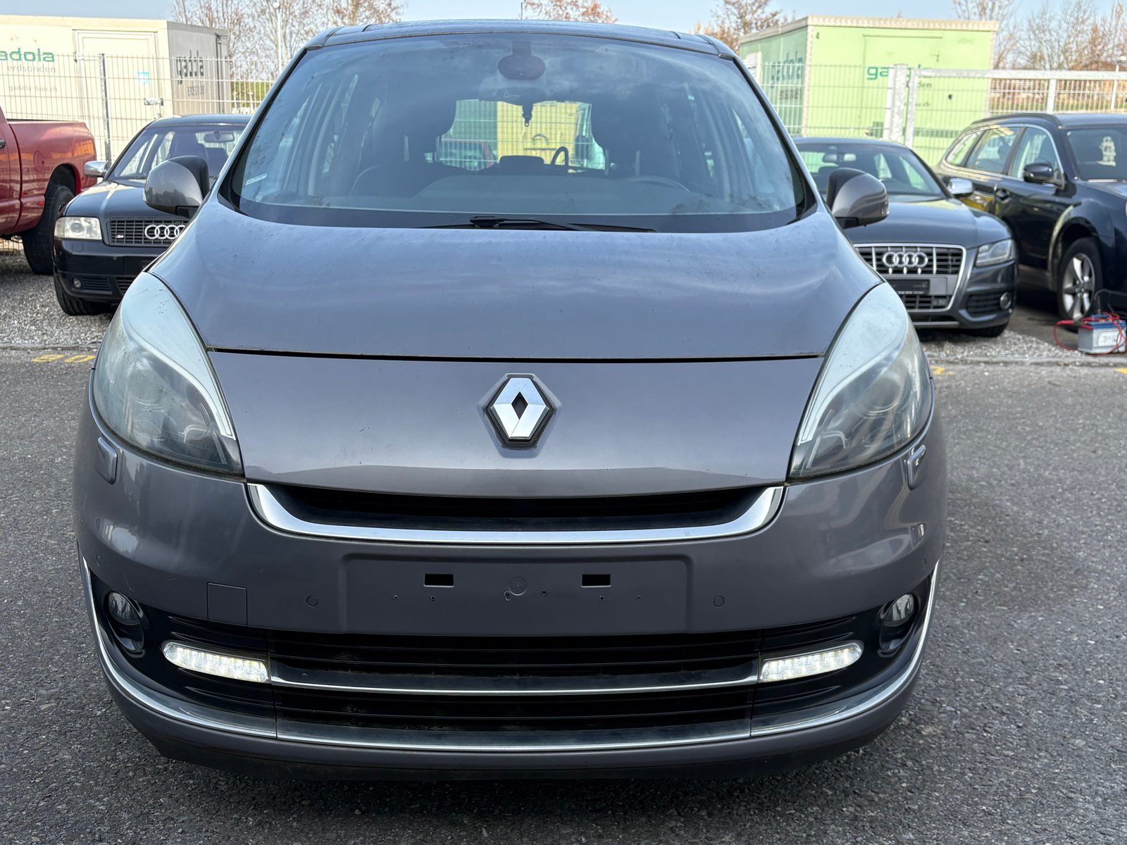 RENAULT Grand Scénic 2.0 dCi Bose Automatic (Einspritzdüse, Diesel, Second hand / Used, Automatic - 2